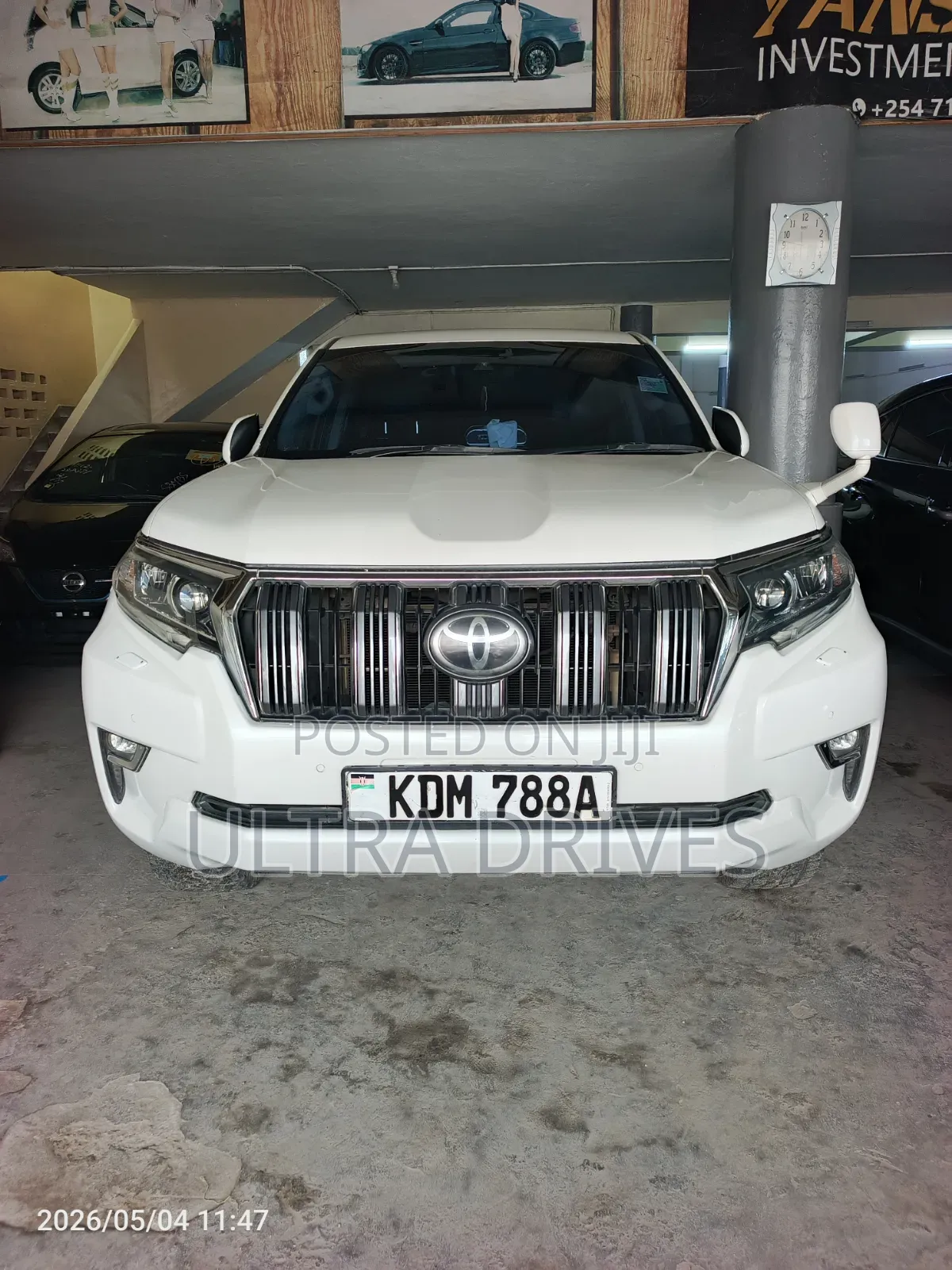 Toyota Land Cruiser Prado 2018 White