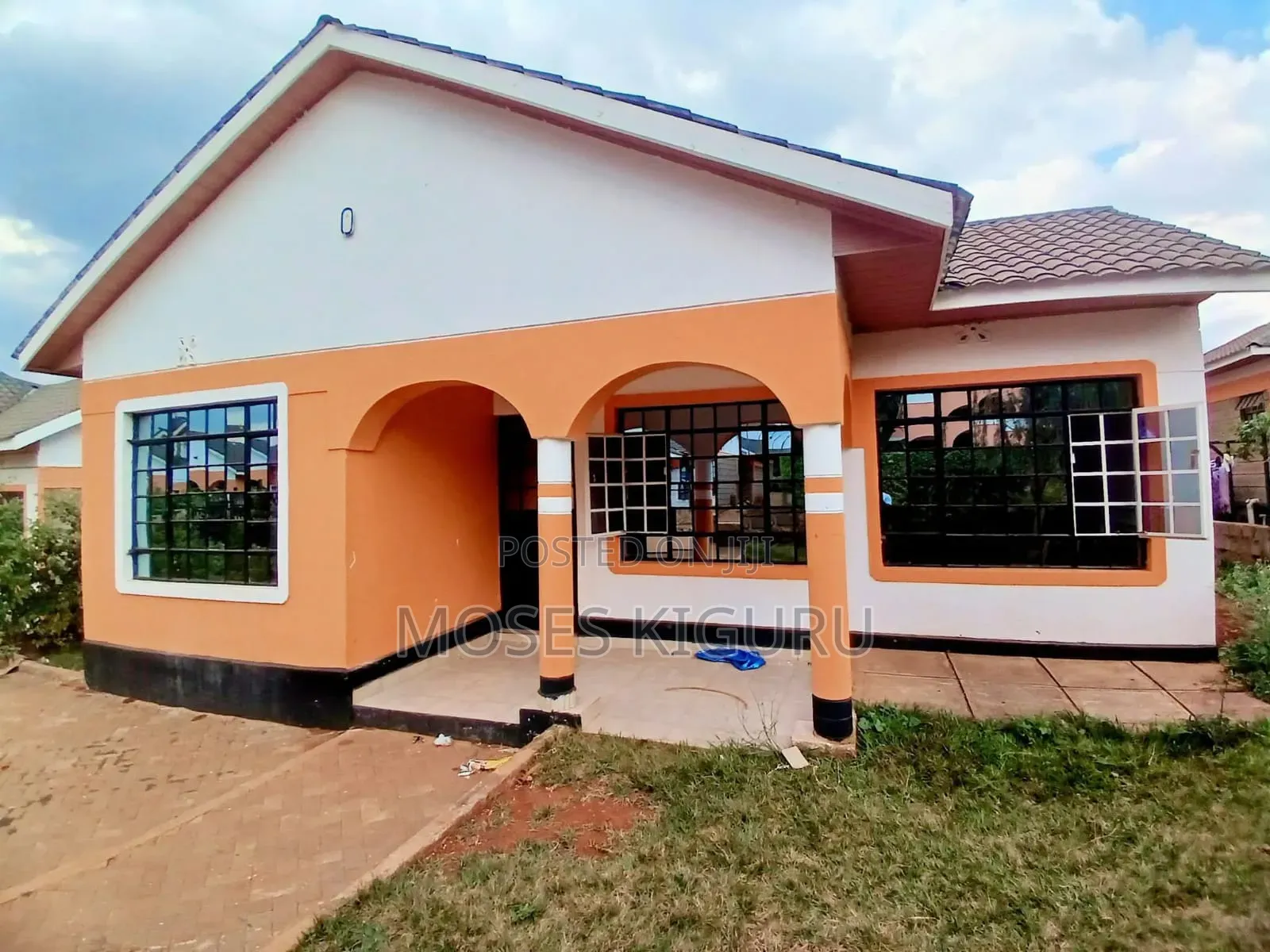 3bdrm Bungalow in Kenyatta Road for rent