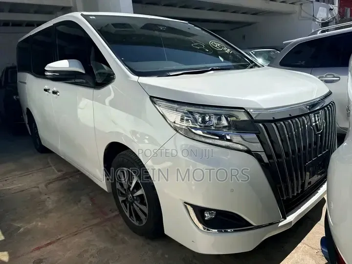 Toyota Esquire 2019 Pearl