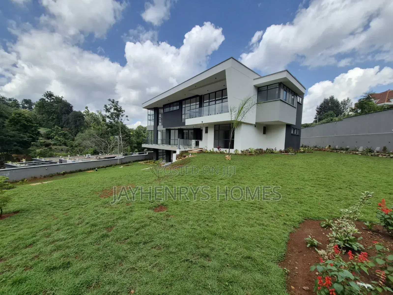 5bdrm House in Nyari for sale