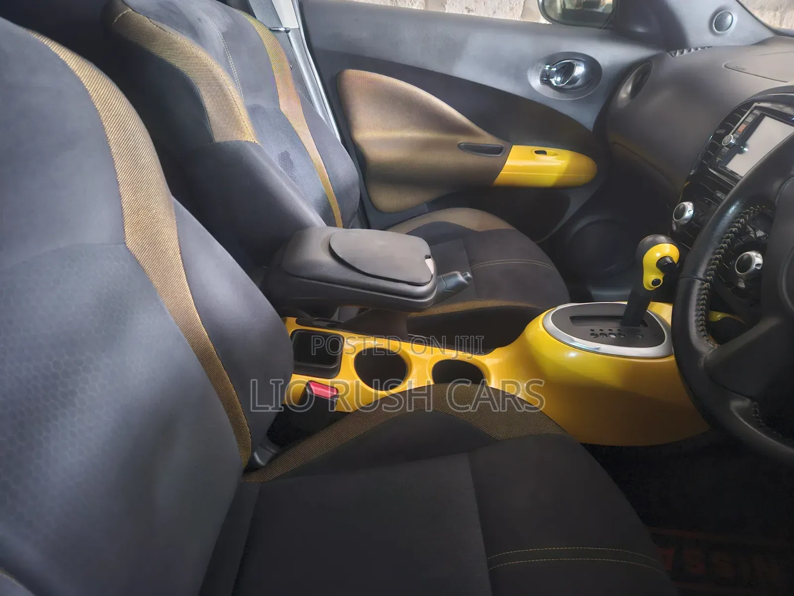 Nissan Juke 2016 Yellow