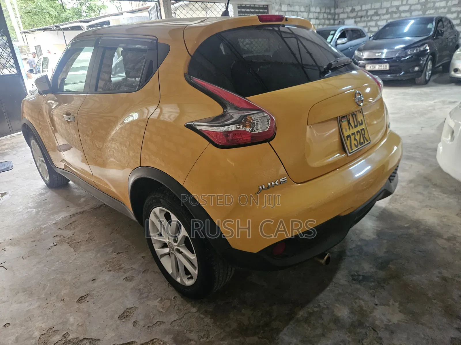 Nissan Juke 2016 Yellow