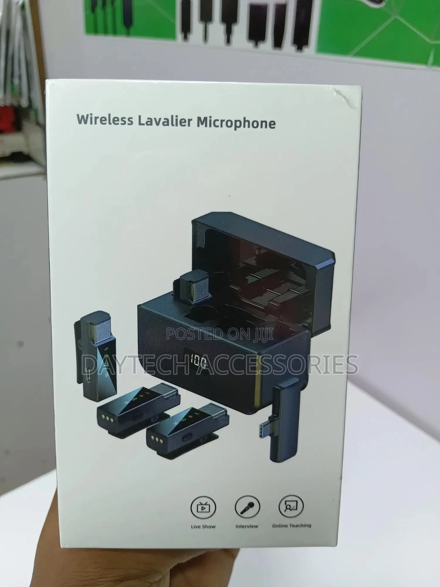 Zerfun 4-in-1 Wireless Lavalier Microphone System With a Charging Case