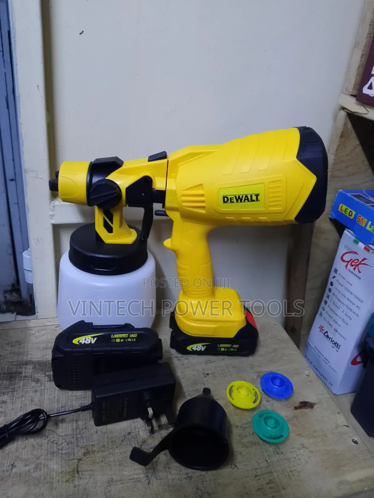 Dewalt Cordless Spray Gun With Extra Nozzles