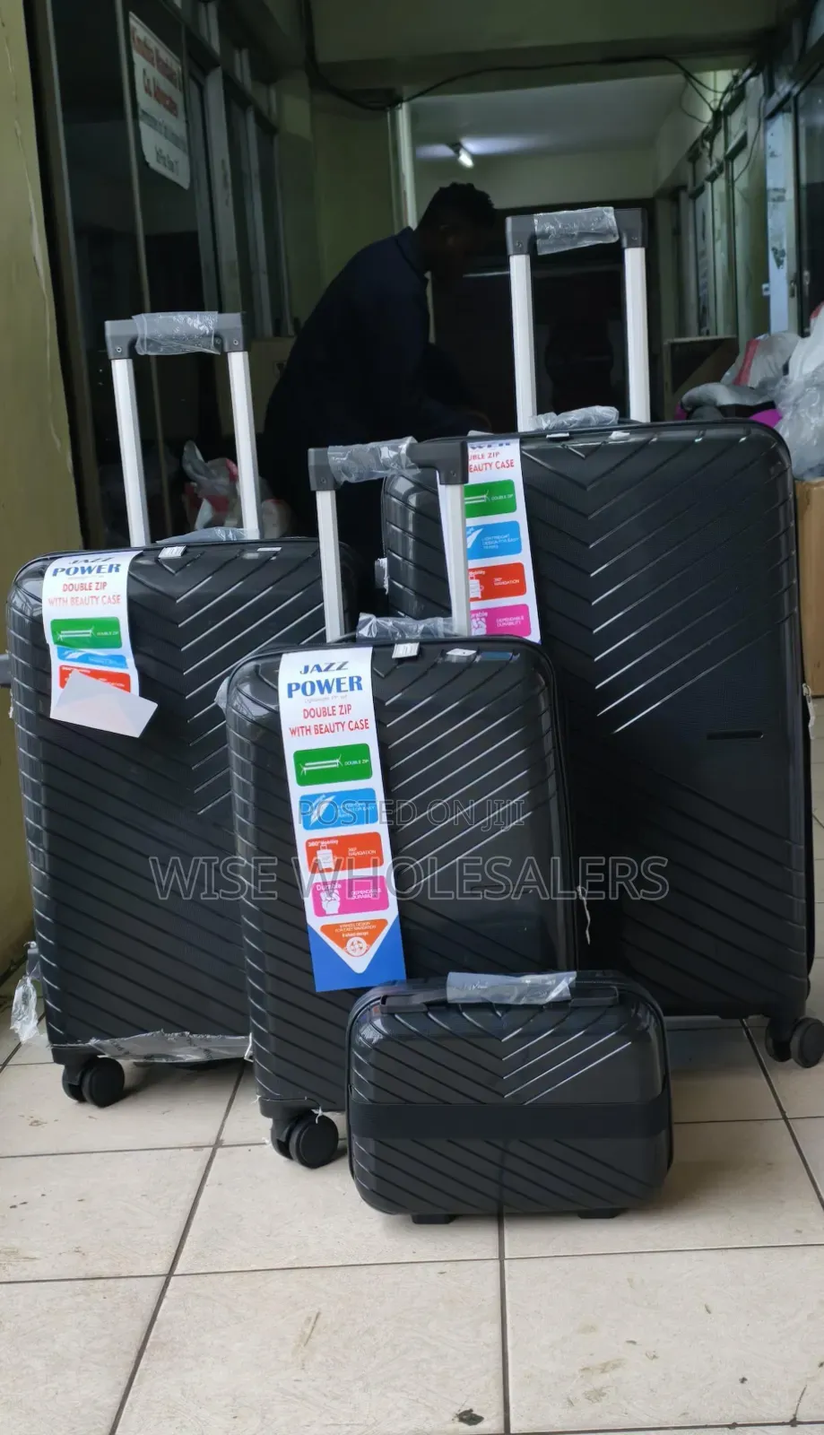 4-in-1 Luxury Suitcase Set – Durable Travel Luggage