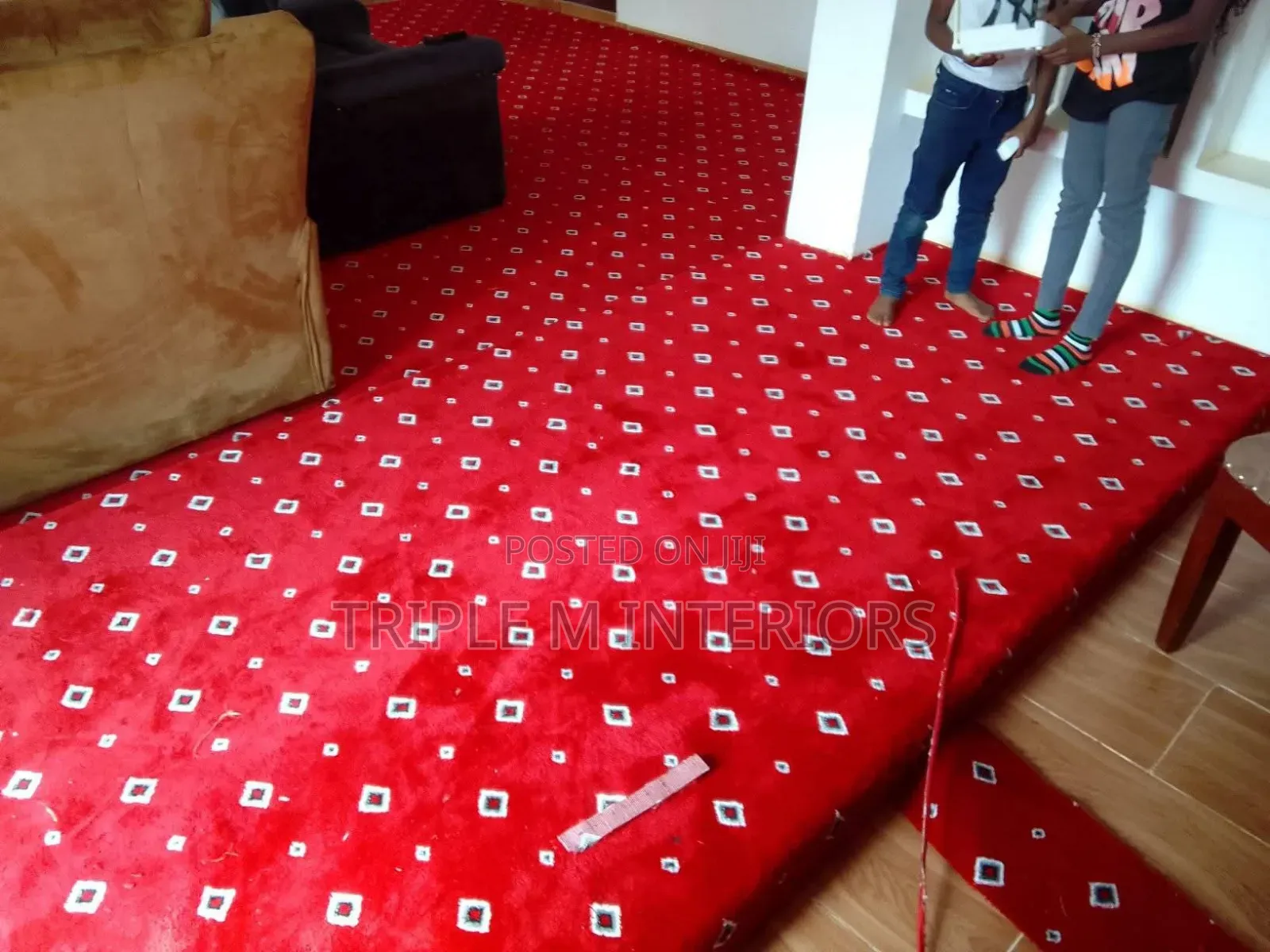 Minimal Dot Print Luxury Rug