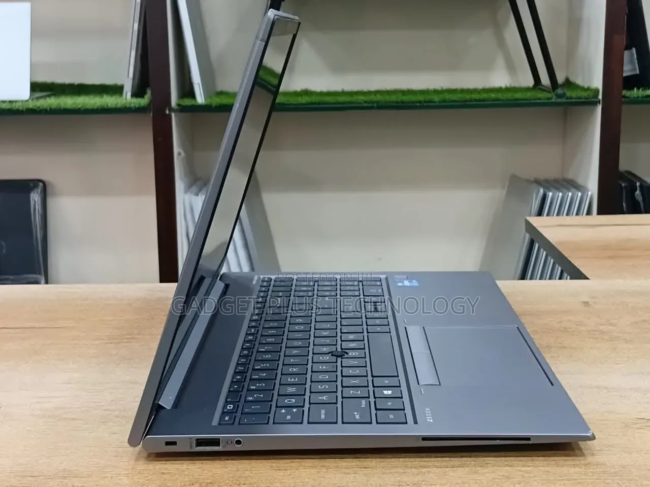 Laptop HP ZBook Firefly G8 16GB Intel Core i7 SSD 512GB