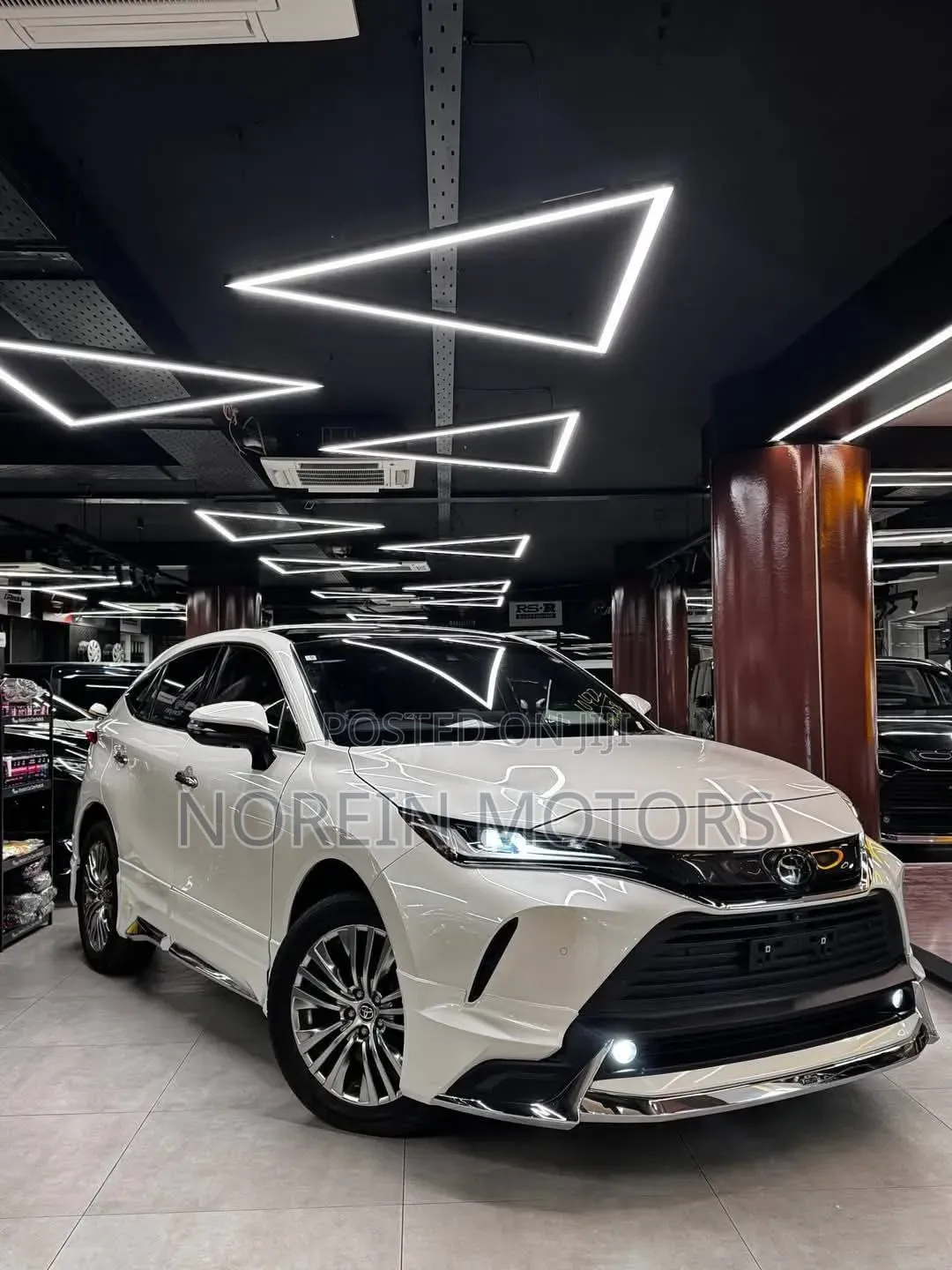 Toyota Harrier 2.0 2020 White