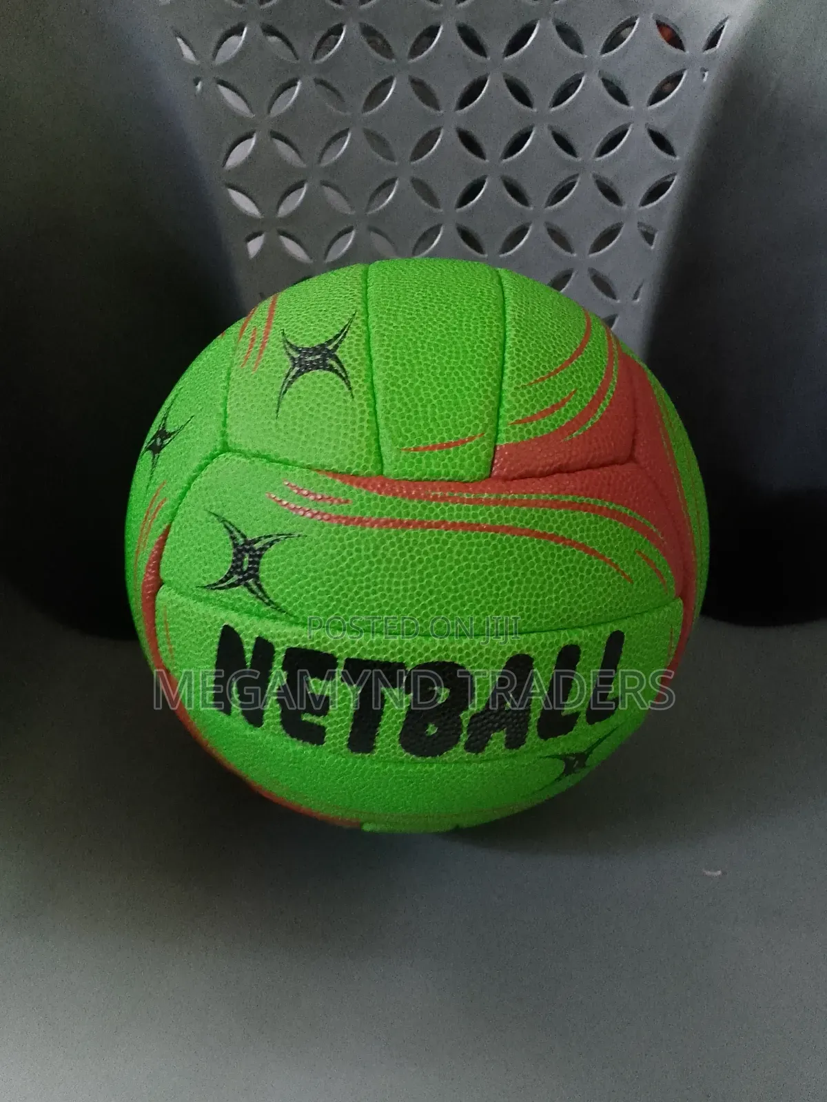 Netball Size 5 /Gilbert Netball