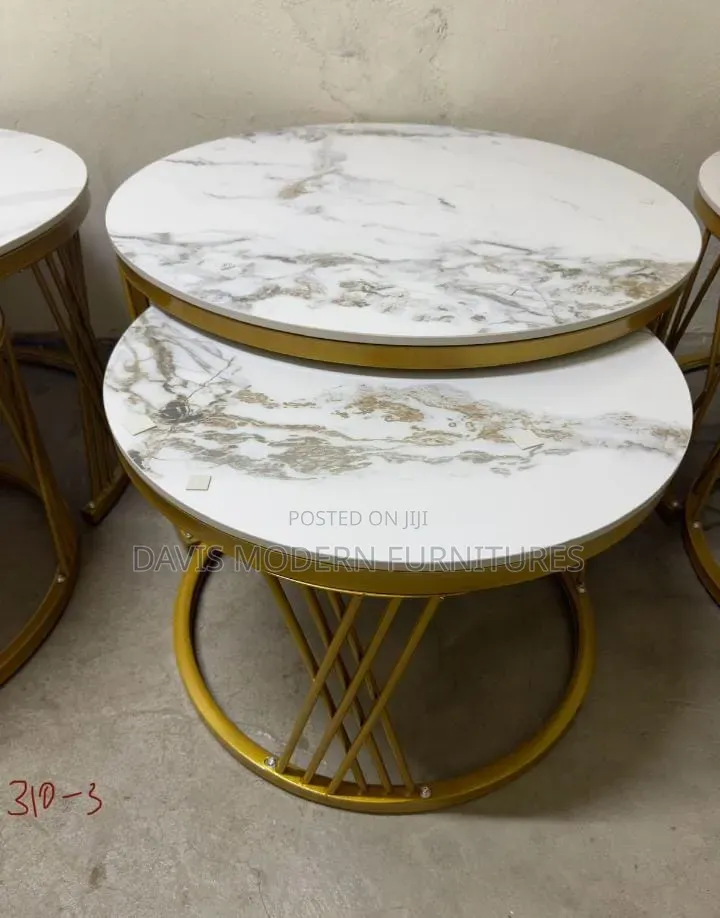 2-Piece Round Nesting Coffee Table