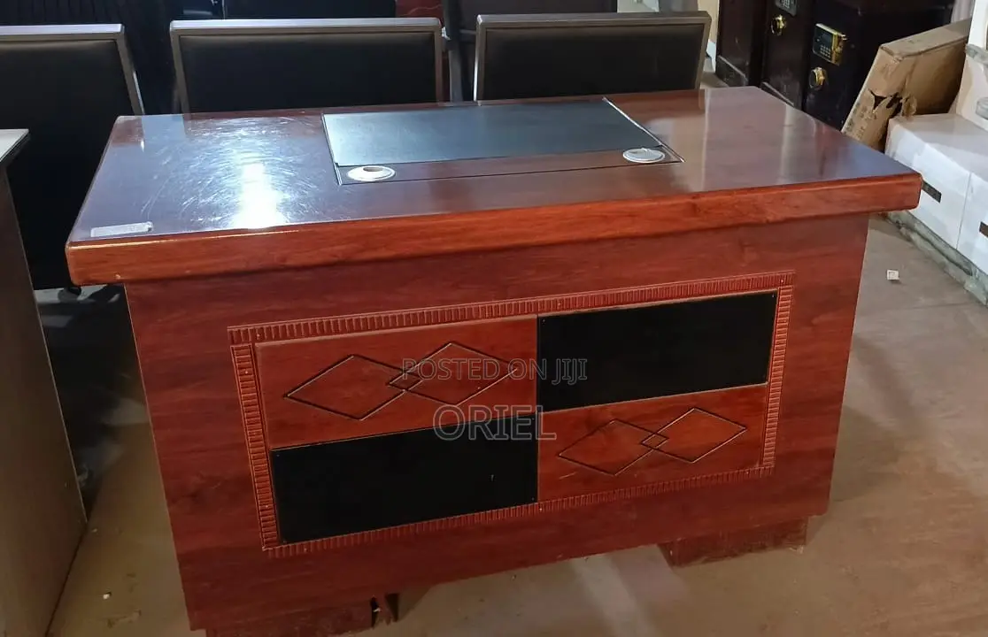 Executive Desks : Corporate Executive Office Table