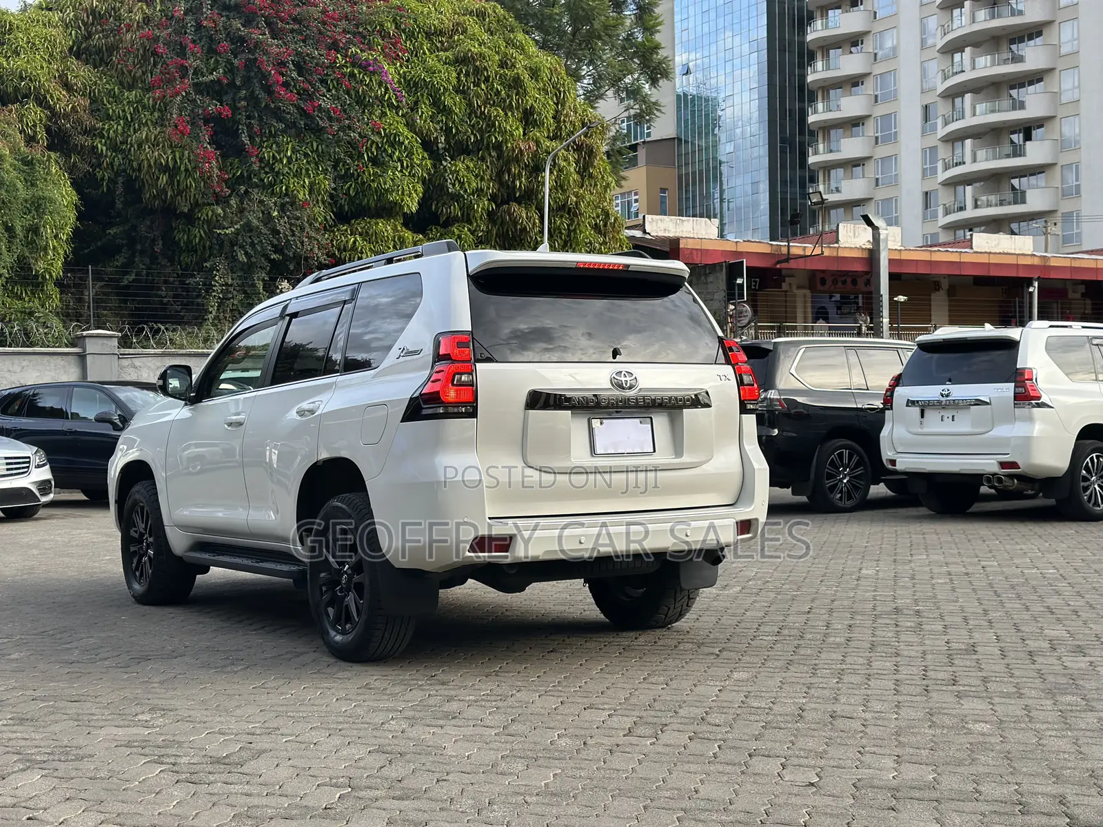 Toyota Land Cruiser Prado 2.8 2021 White