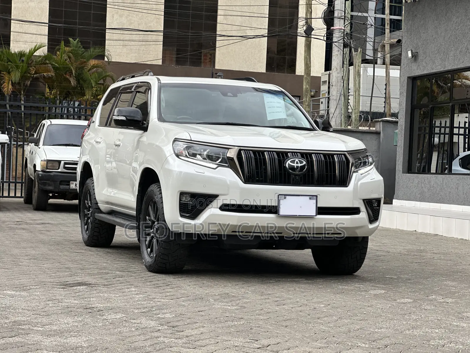 Toyota Land Cruiser Prado 2.8 2021 White