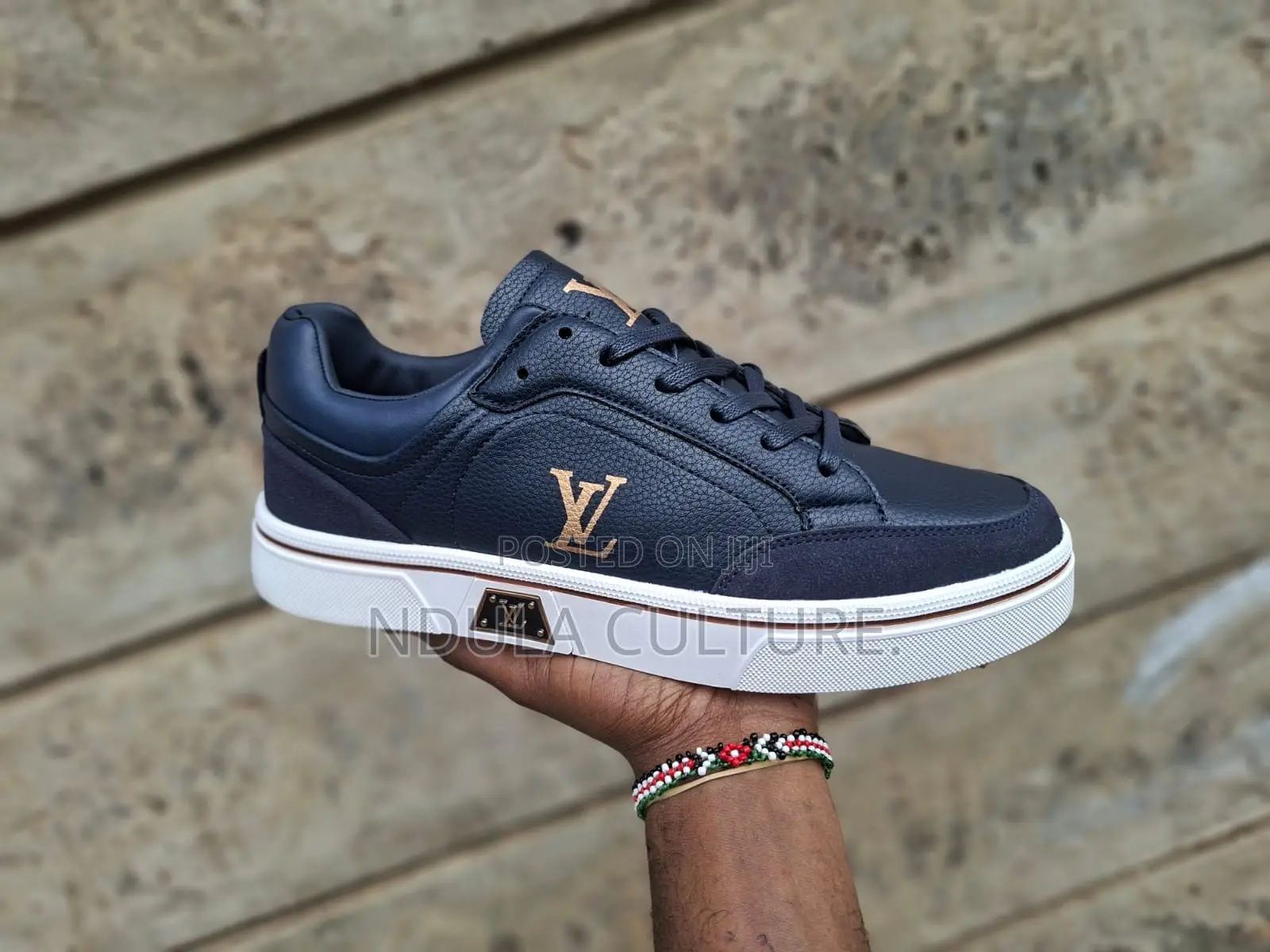 Louis Vuitton Casual Sneakers