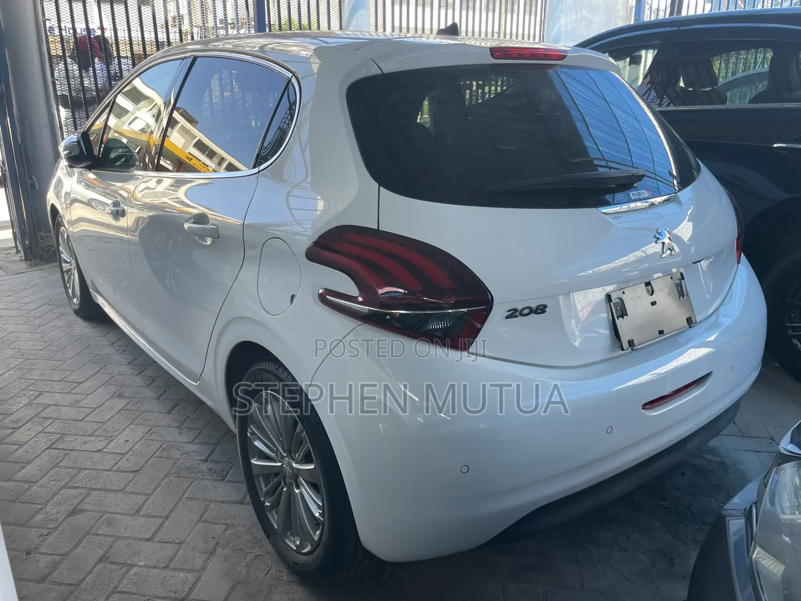 Peugeot 208 2019 White
