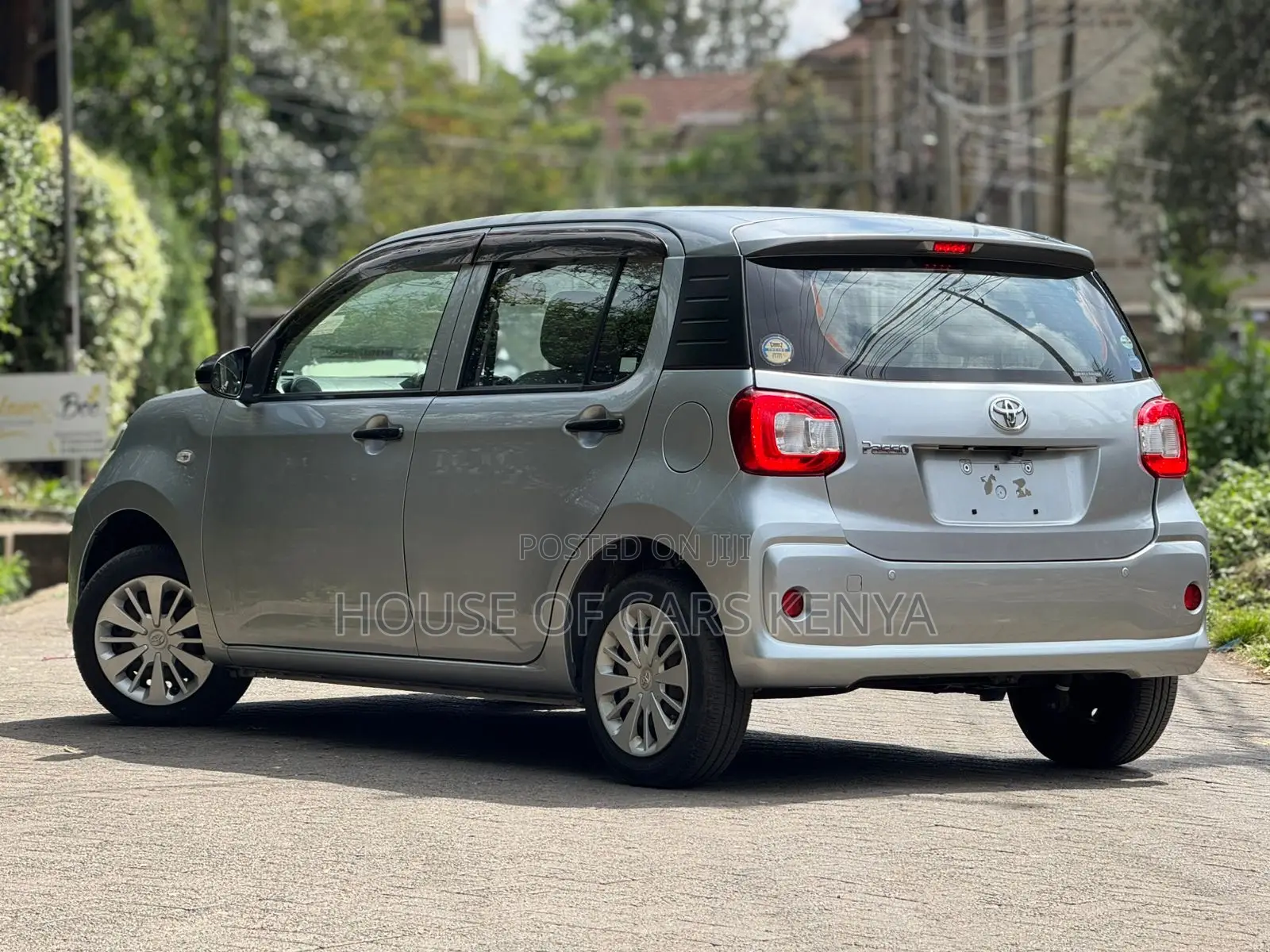 Toyota Passo 2018 Silver