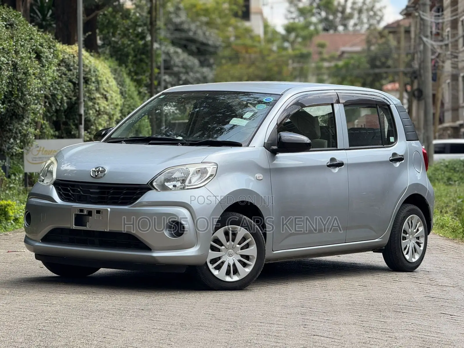 Toyota Passo 2018 Silver