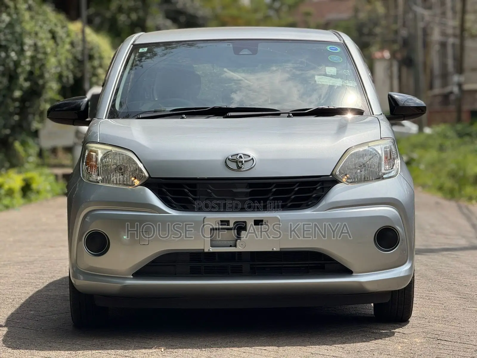 Toyota Passo 2018 Silver