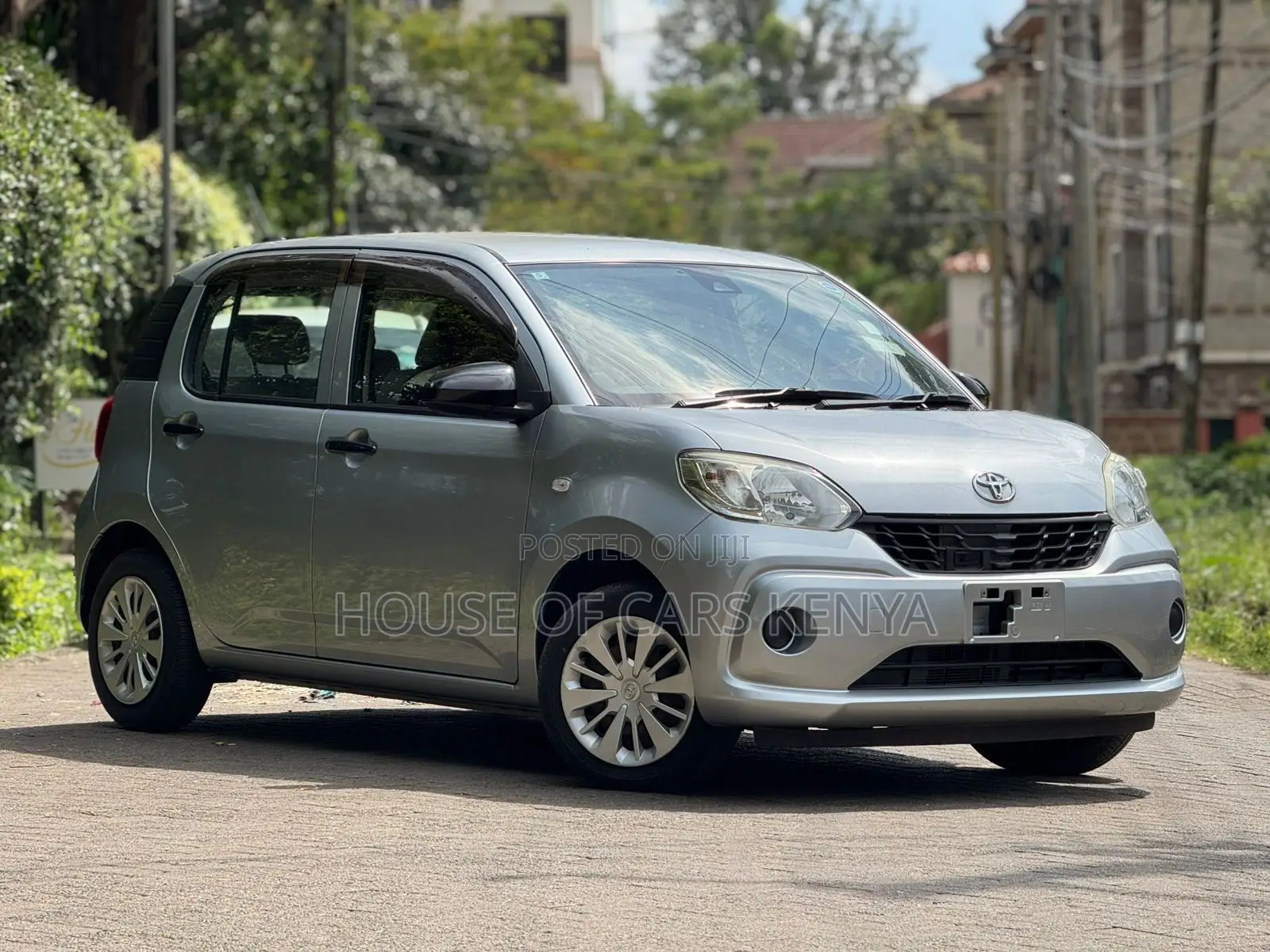 Toyota Passo 2018 Silver