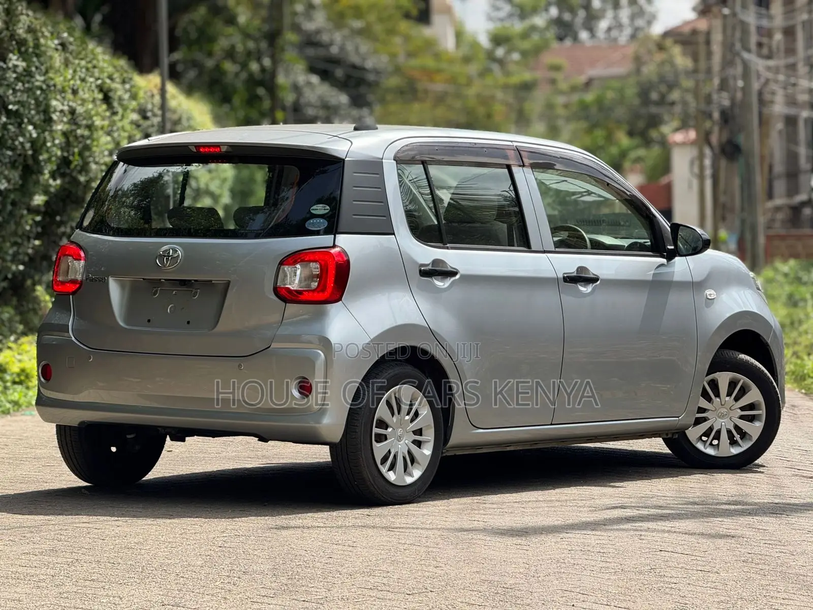 Toyota Passo 2018 Silver
