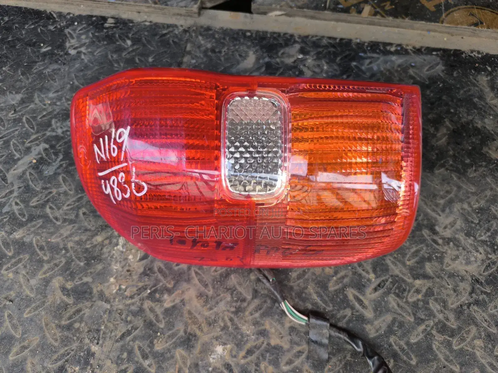 Toyota Rav 4 2001-2002 Taillight