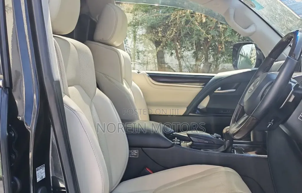 Lexus LX 570 AWD 2019 Black