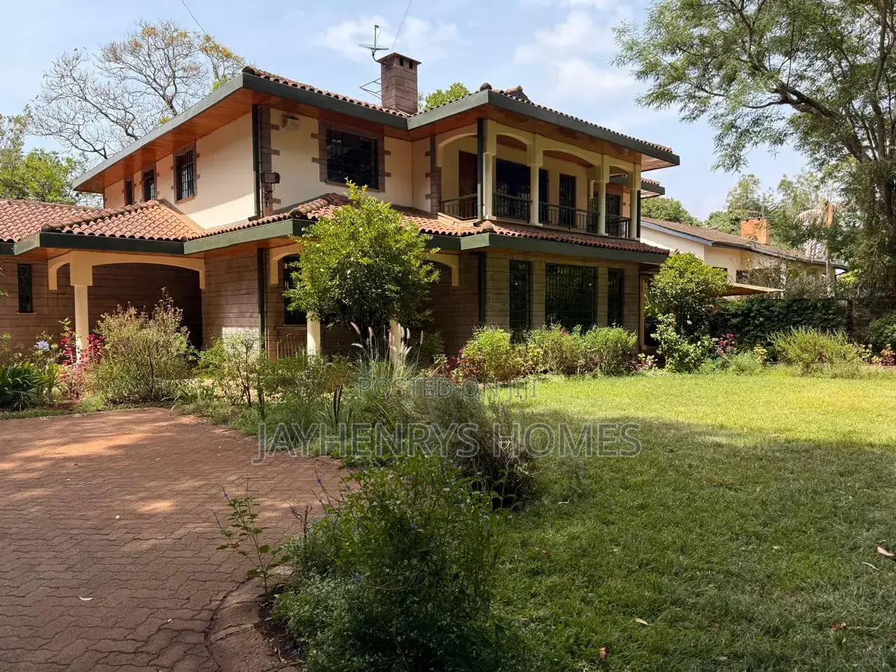 6bdrm House in Nyari for sale