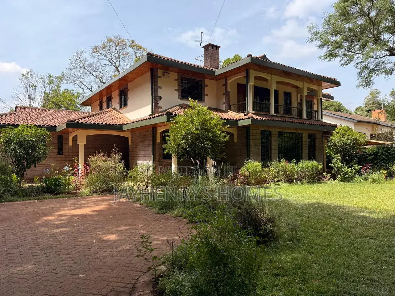 6bdrm House in Nyari for sale
