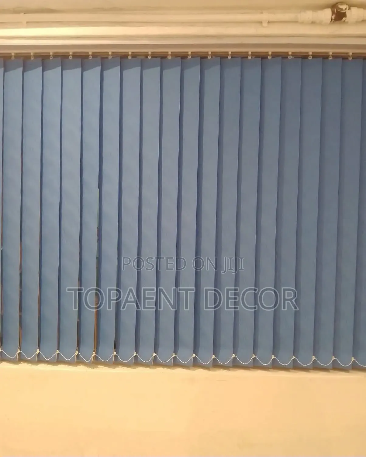 Minimalist and Quality Vertical Office Window Blinds
