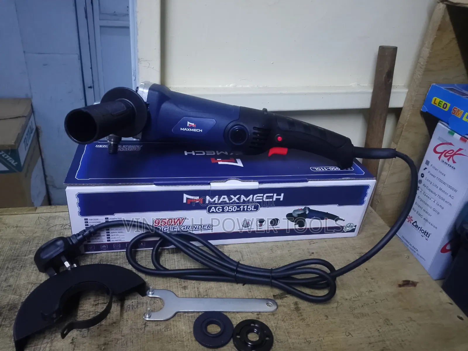 4.5" Angle Grinder 950 Watts/ Maxmech Grinder