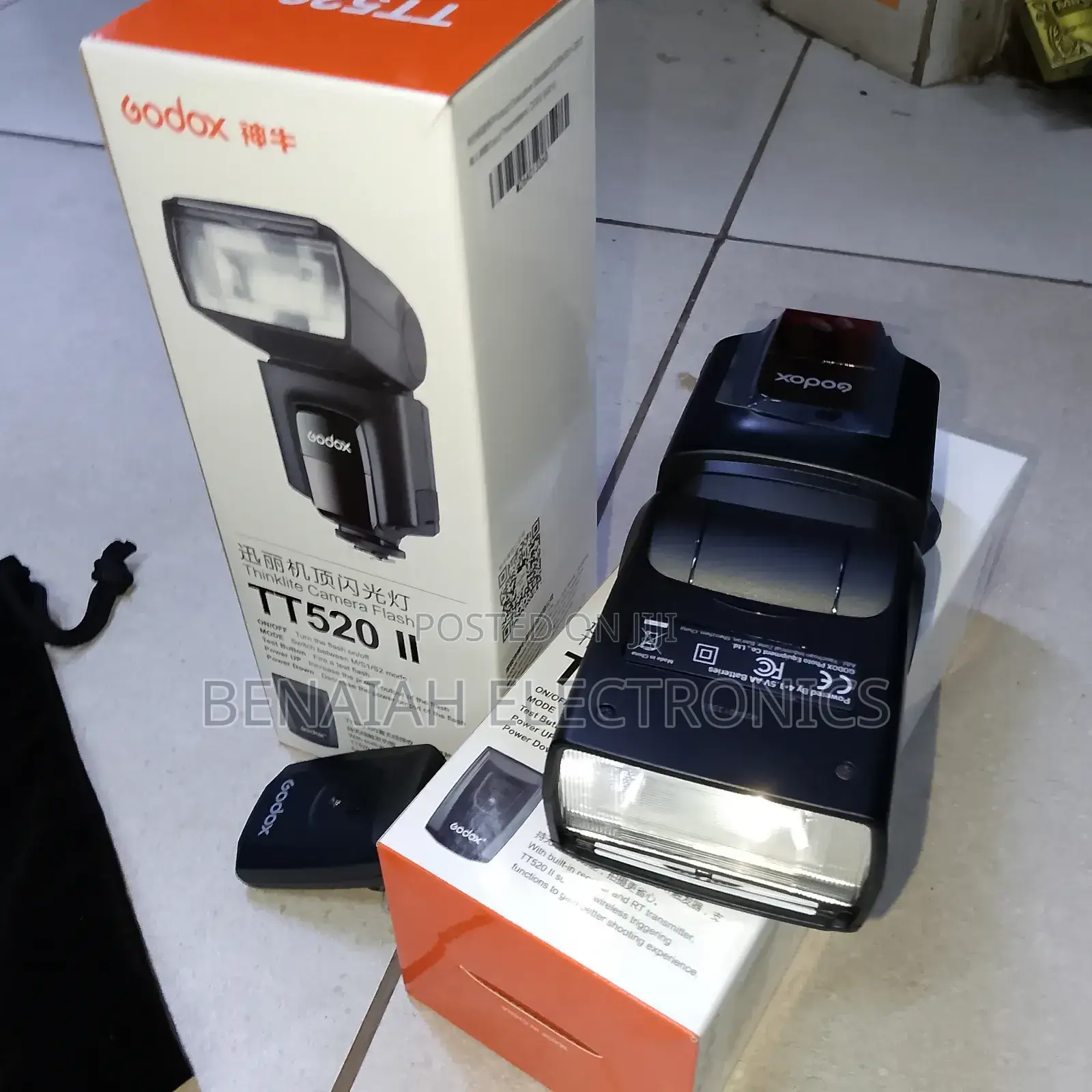 Tt520 Speed Light/Camera Flash With a Duration of 1/20000s