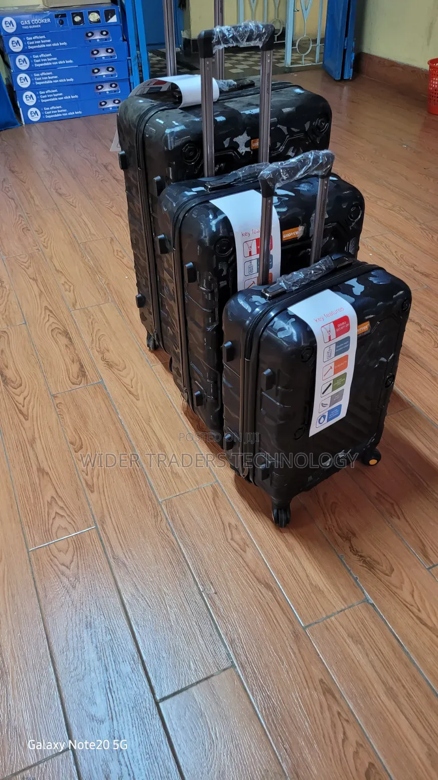 Luxurious 3 in 1 Unbreakable Suitcases Black