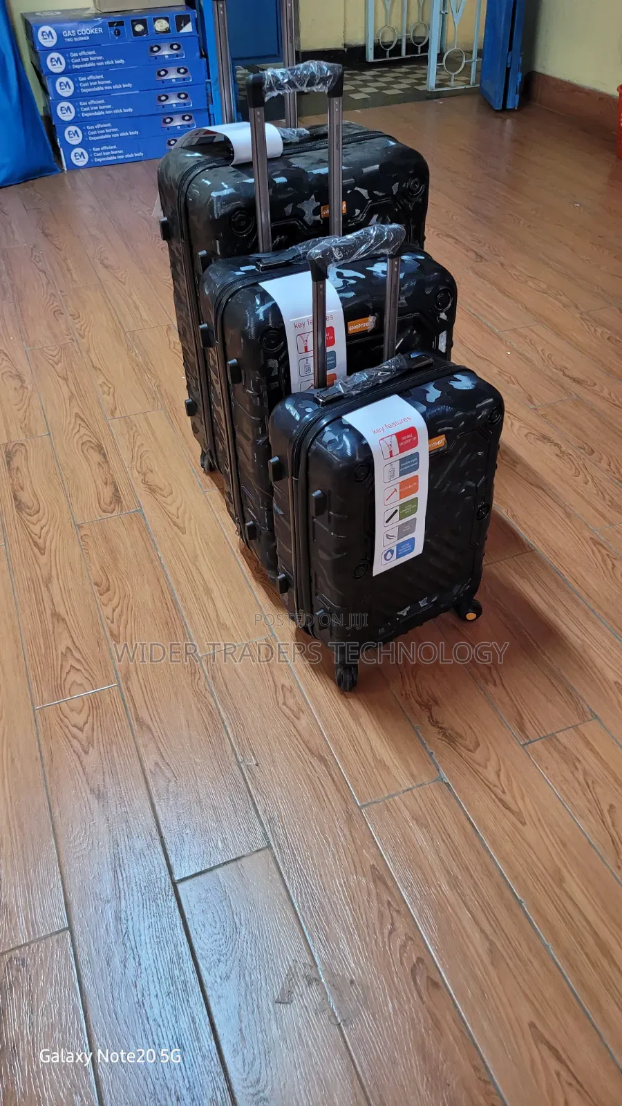 Luxurious 3 in 1 Unbreakable Suitcases Black