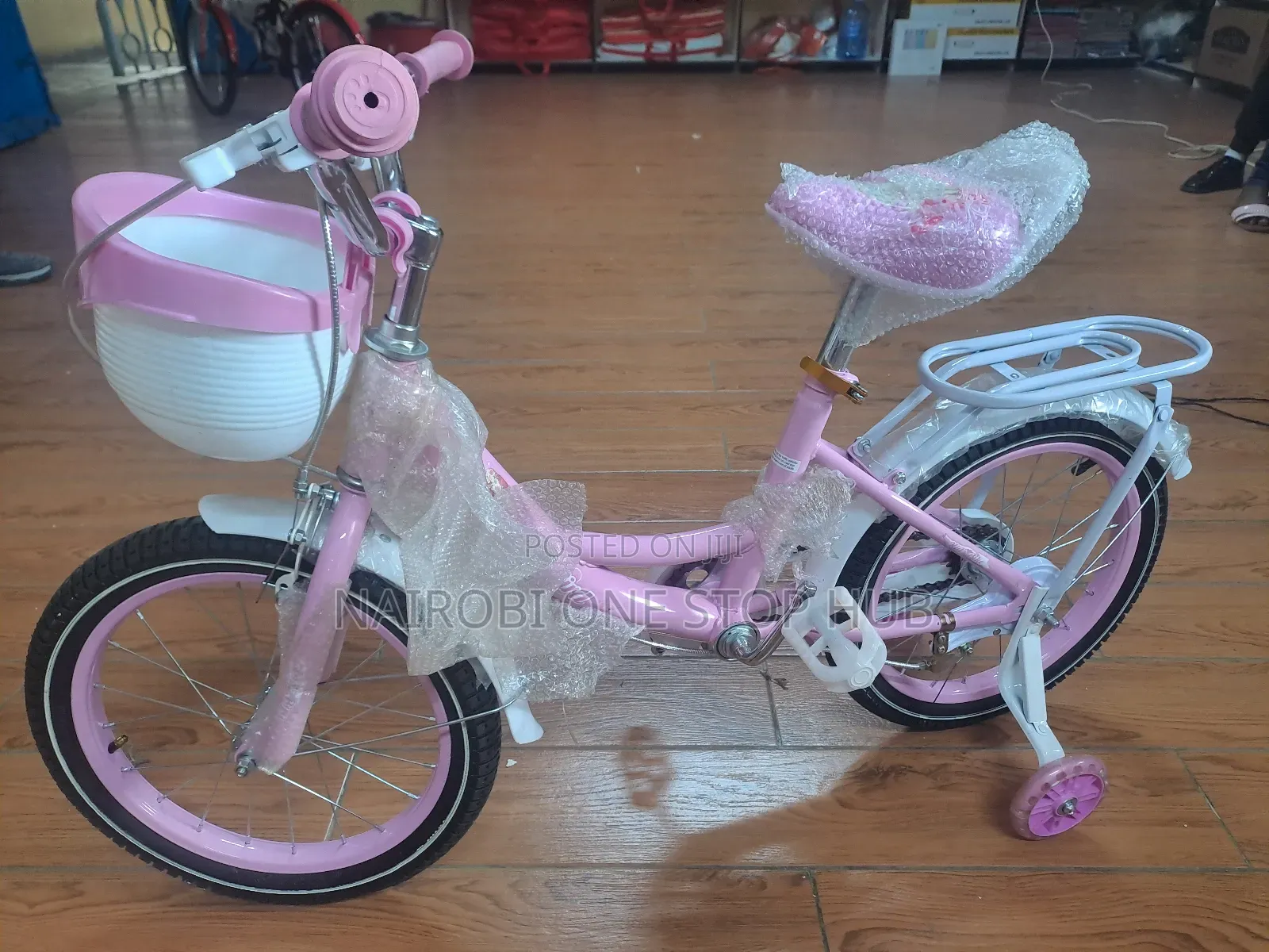 Lady Ladies Bike Size 16 With Wheels
