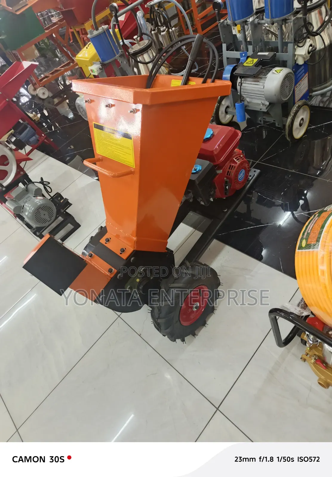 Heavy Duty Aico Japan Wood Chipper With 8hp Petrol Engine