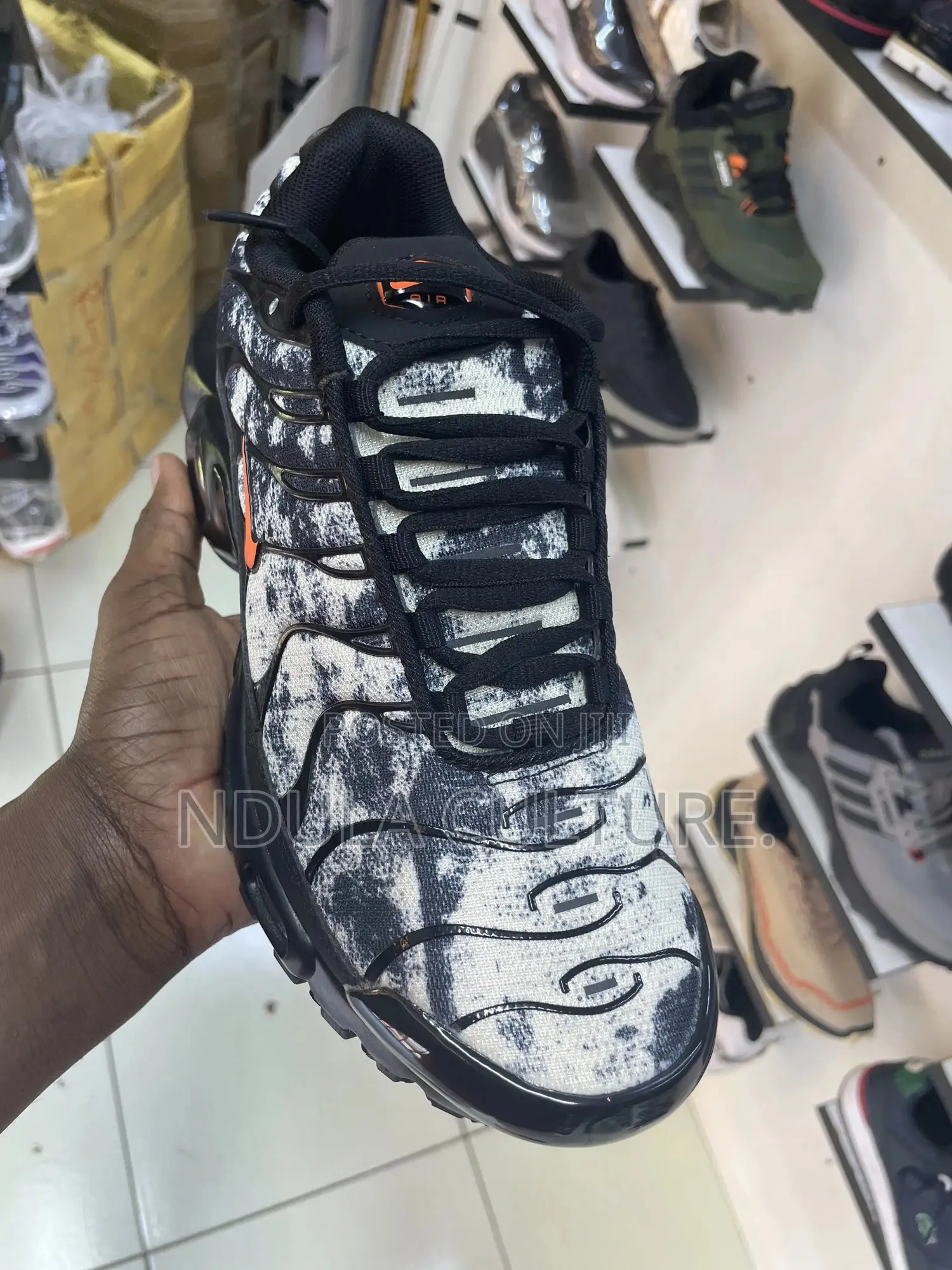 New Design Nike Tn Sneakers