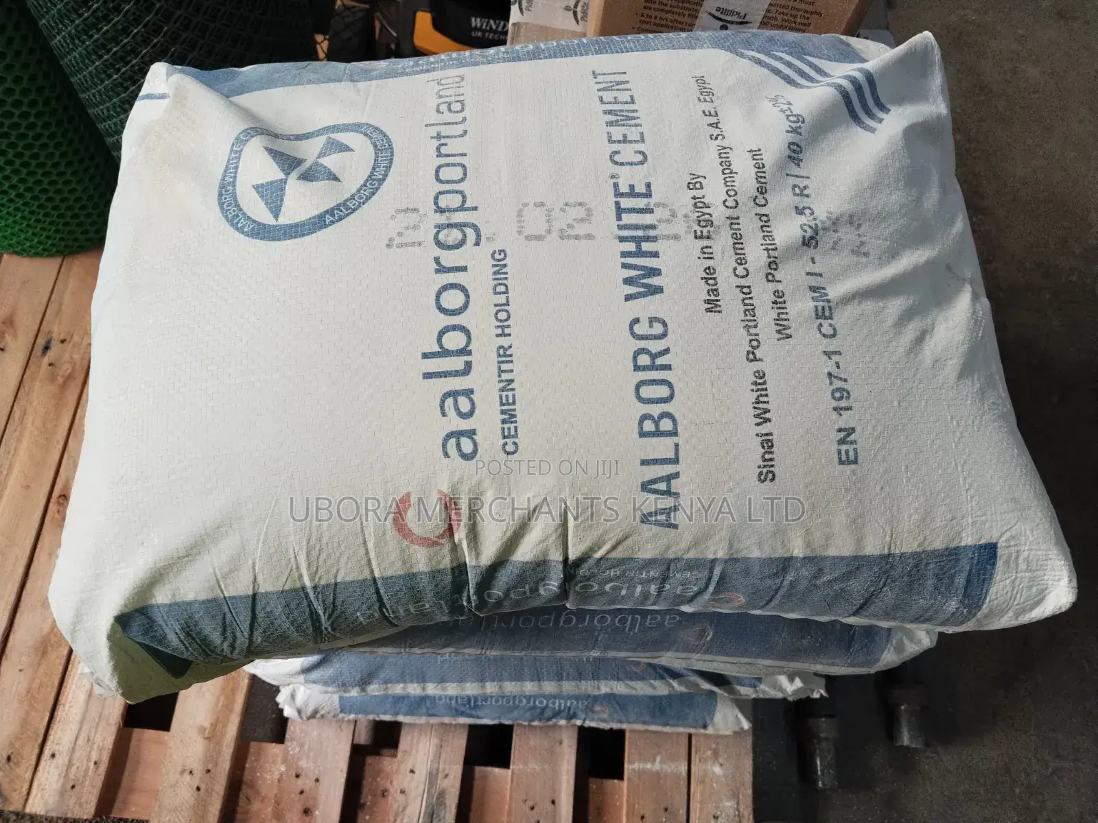 Aalborg High Grade White Cement 52.5g, 40kg