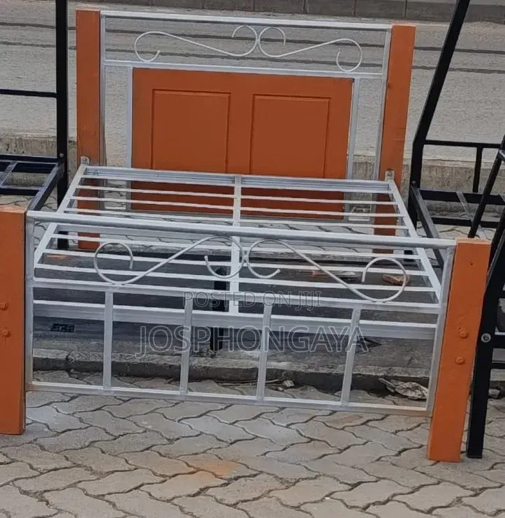 Wood Legged Single Bed for Sell Welcome 4 by 6