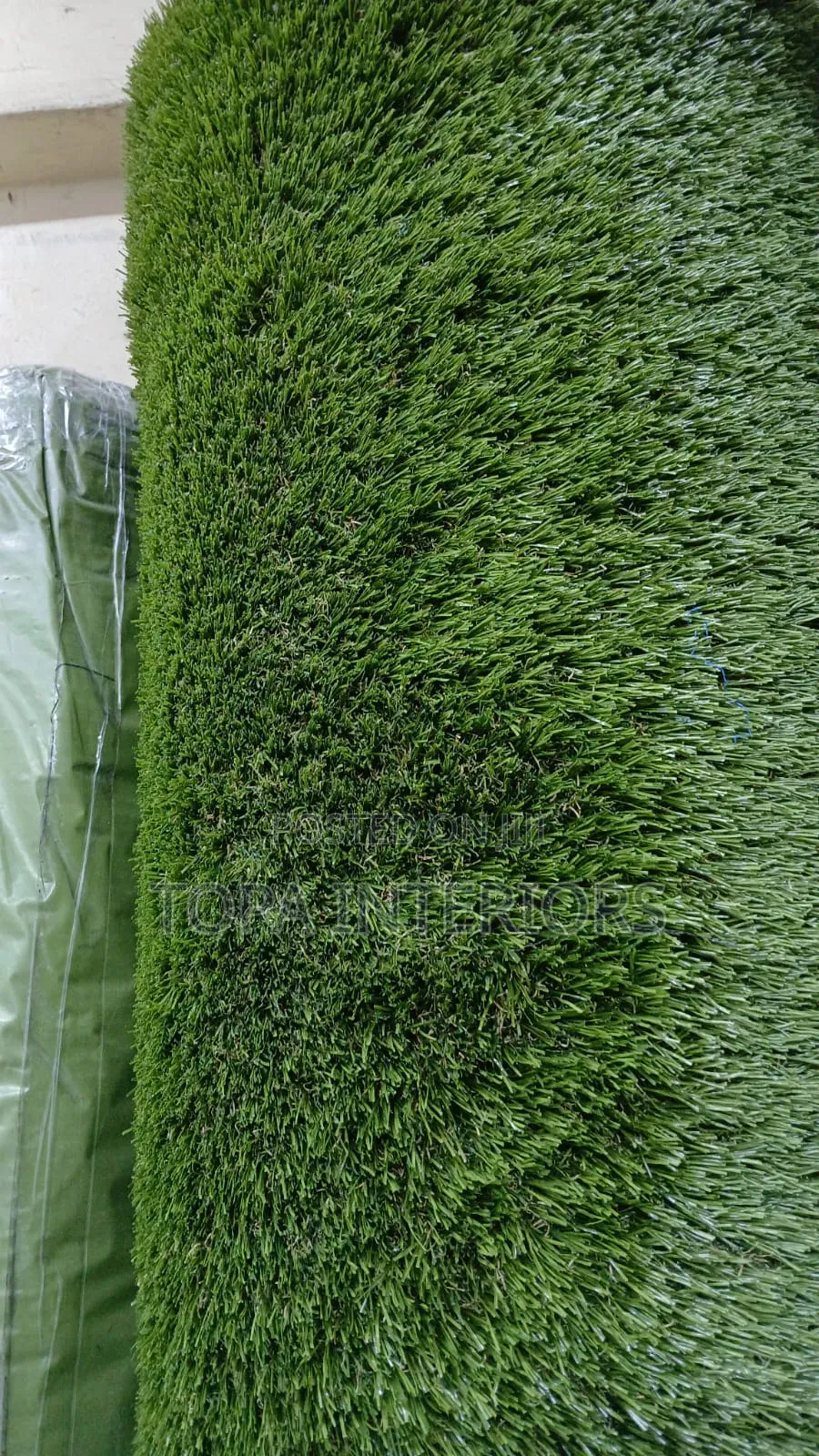 Thick and Dense Soft on Foot Artificial Outdoor Carpets Installation
