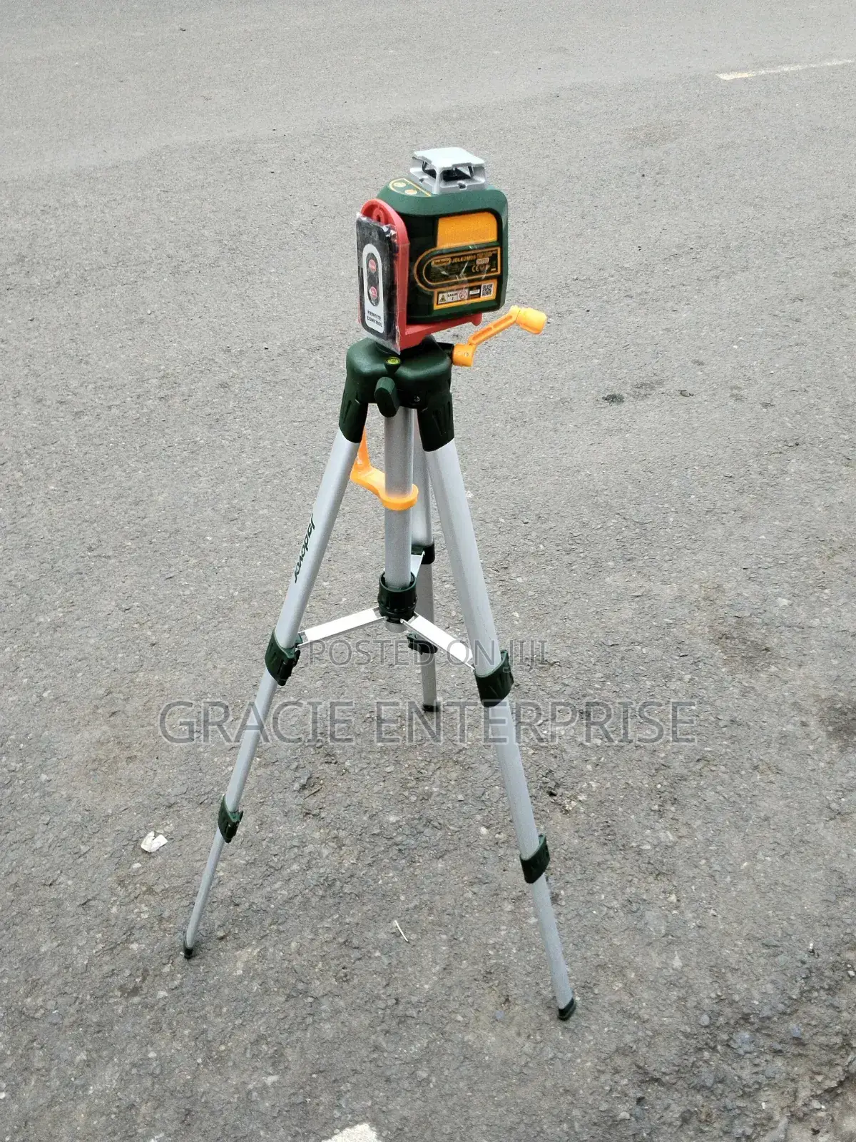 Jadever Aluminum Tripod With Self Leveling Line