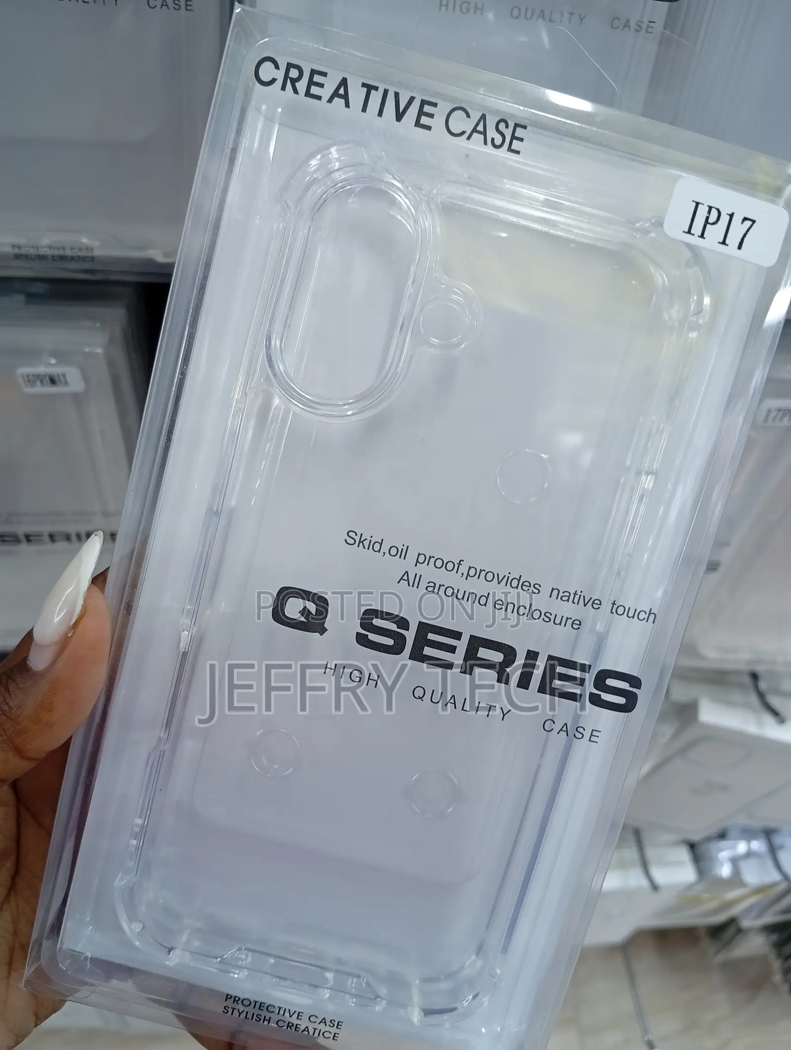 Apple iPhone 17 Shock-Absorbing Case