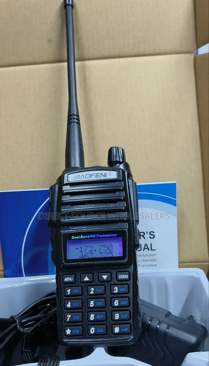 Baofeng Uv82 Walkie Talkie With Charger
