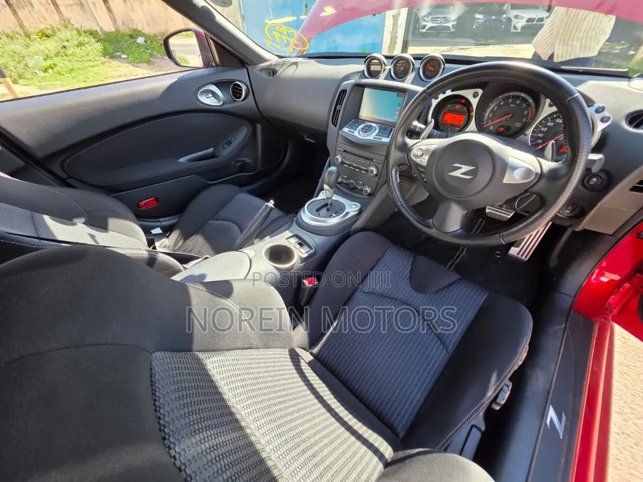Nissan Fairlady 2019 Red