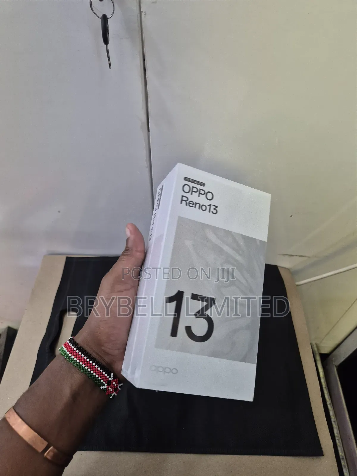 New Oppo Reno13 256 GB White