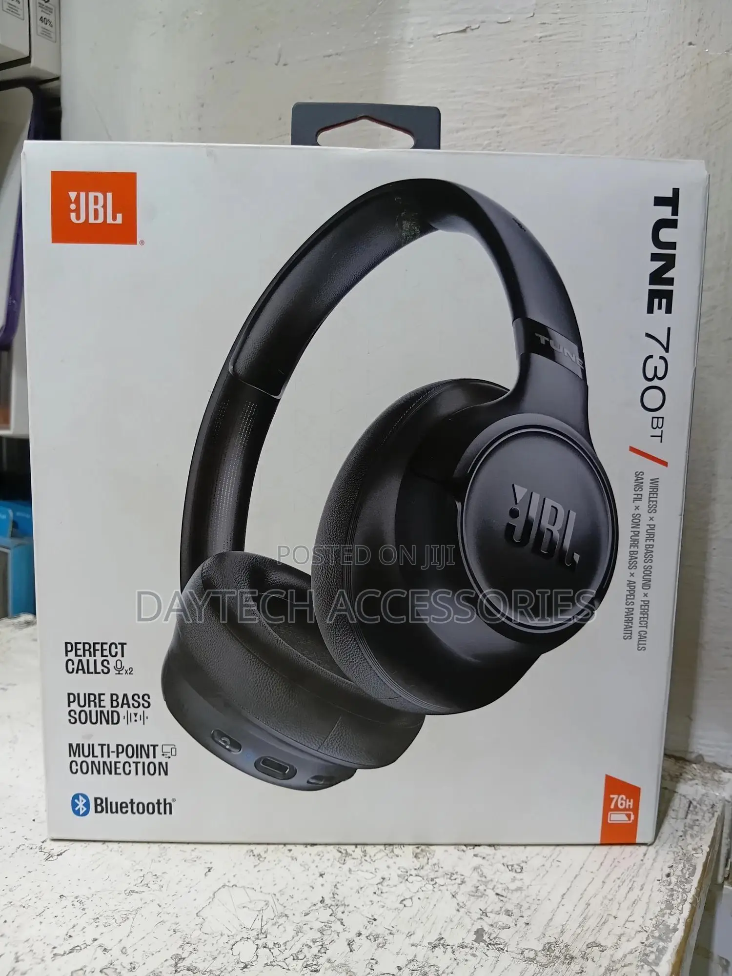 These Are JBL Tune 730bt Wireless Over-Ear Headphones in Black.