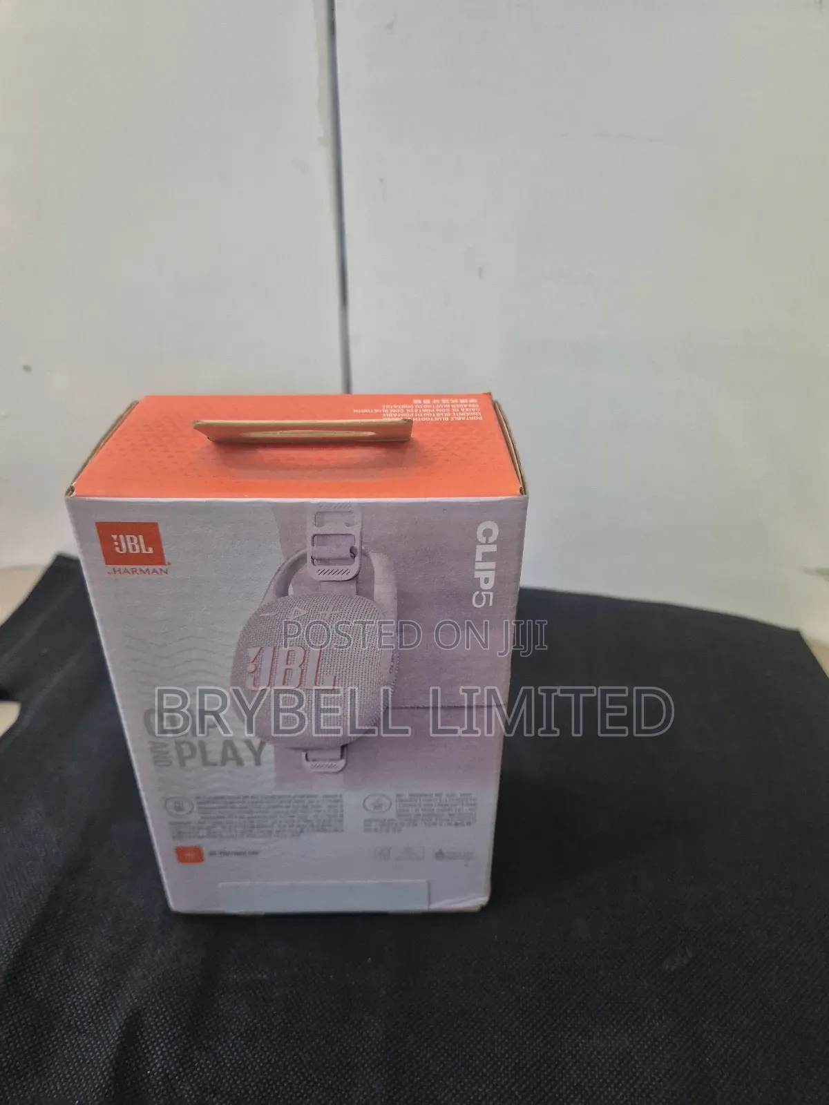 JBL Clip 5 White Speaker