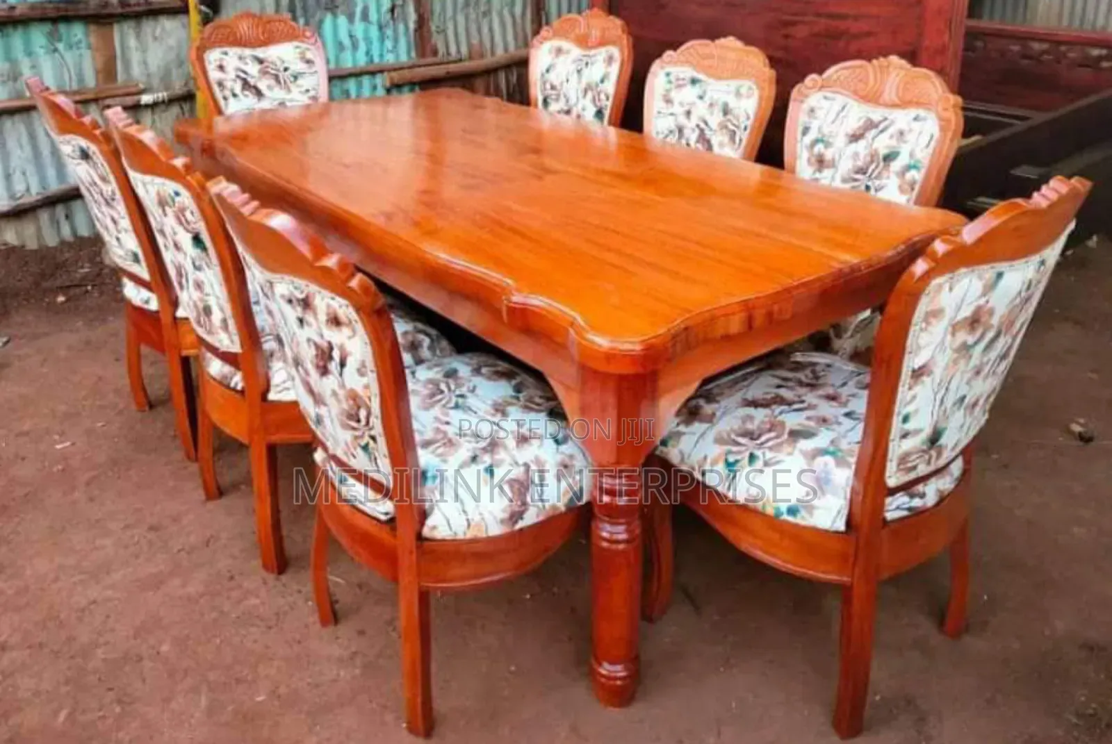 Modern Pedestal Vanish Antique 8-Seater Mahogany Dinning Table Set