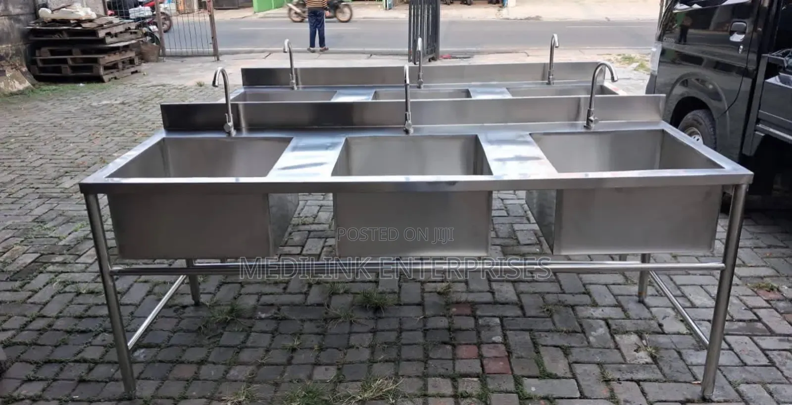 Customized Ss 304 Triple Bowl Sinks