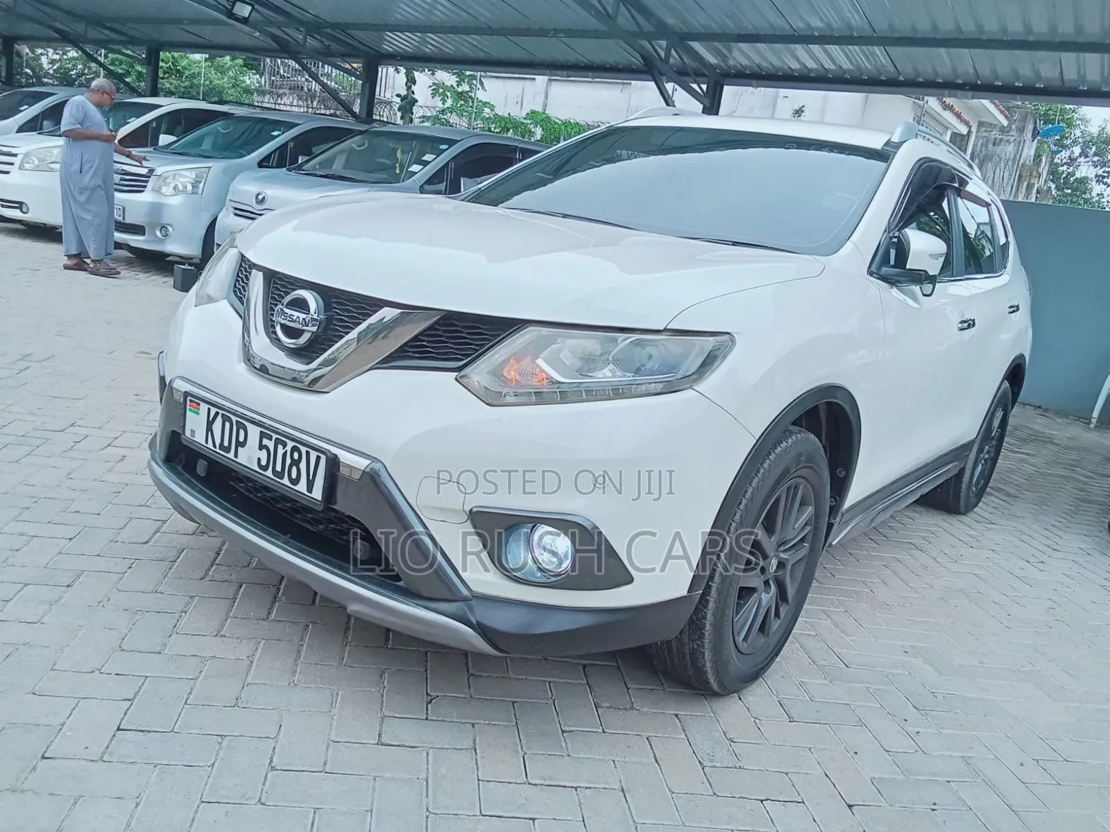 Nissan X-Trail 2017 White
