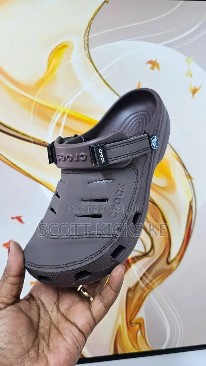 Crocs Classic Classic Clog Light Brown, Chocolate Quality